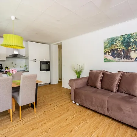 Relax Derossi * Crikvenica