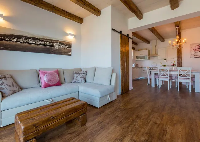 Relax Derossi アパート